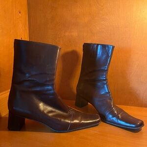 Mansfield Italian leather Brown vintage 90’s Euro booties
